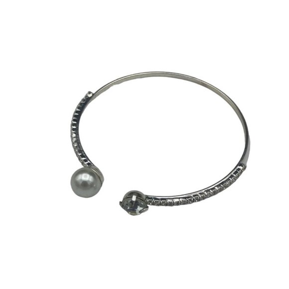 Silvertone Rhinestone and Pearl Cuff Bracelet 7.5 inch - Picture 1 of 5